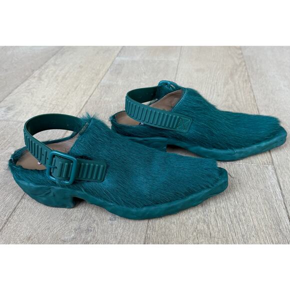 CamperLab Venga Mules Sz 38 Unisex Green Long Calf Hair Leather Clogs Slingbacks - Picture 6 of 15